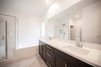 600 North Carriage Hill Drive 1056 Primary Bathroom