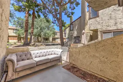 5045 Spencer Street B Patio