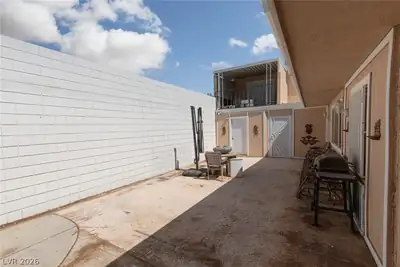 3525 Victory Avenue, Las Vegas, NV 89121 Yard