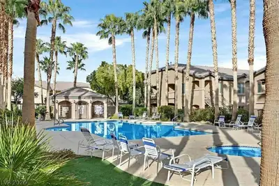 8985 South Durango Drive 2117 Pool