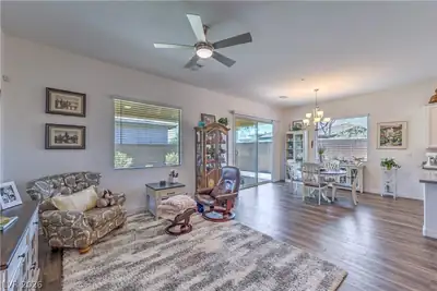 469 Sunland Springs Court Living Room