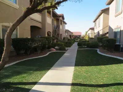 2305 Horizon Ridge Parkway 1024 
