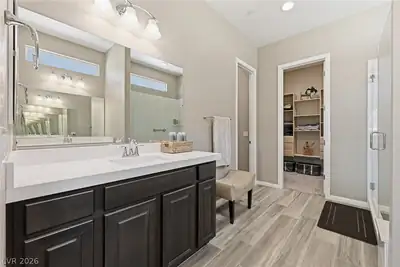 10202 Millholm Avenue, Las Vegas, NV 89166 Primary Bathroom