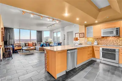 322 Karen Avenue 2301 Kitchen