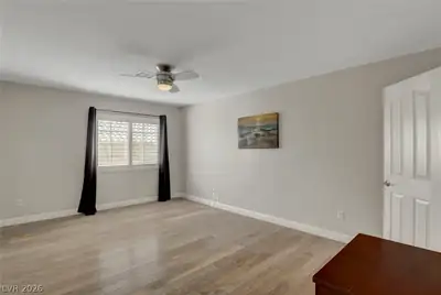 504 Chestnut View Place Bedroom