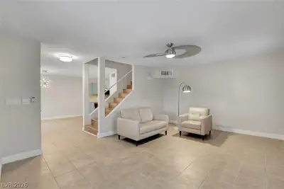 504 Chestnut View Place Living Room
