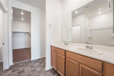 6955 Stone Cactus Street, North Las Vegas, NV 89086 Primary Bathroom