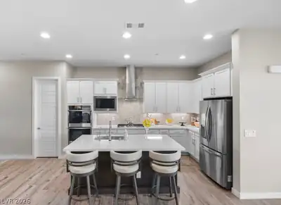 82 Nine Mile Creek Drive Kitchen
