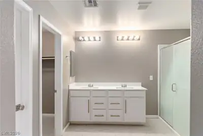 10154 West Meranto Avenue Primary Bathroom