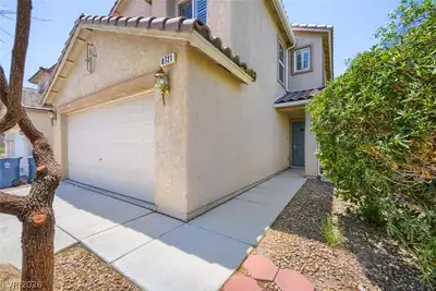 8721 Palomino Ranch Street, Las Vegas, NV 89131 Front of Structure