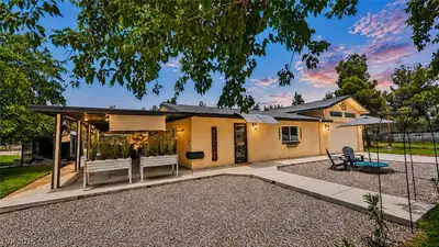 6130 East Hawkins Way, Pahrump