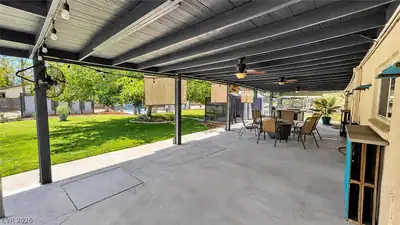 6130 East Hawkins Way Patio