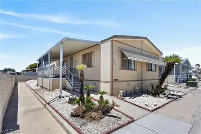 3063 Comitan Lane, Las Vegas, NV 89122 Front of Structure