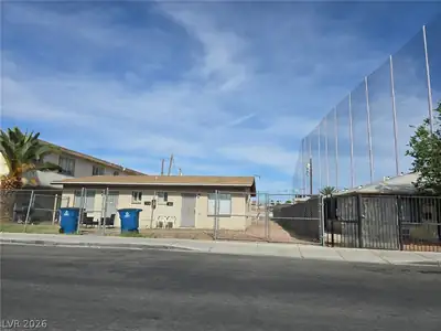 1713 Fairfield Avenue, Las Vegas, NV 89102 Front of Structure