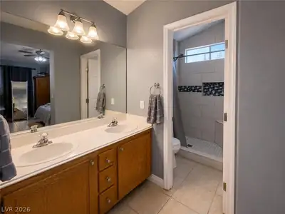 5916 Blush Avenue, Las Vegas, NV 89130 Primary Bathroom