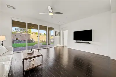 25 Via Corvina, Henderson, NV 89011 Living Room
