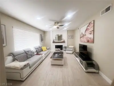 4194 Greenpoint Street Living Room
