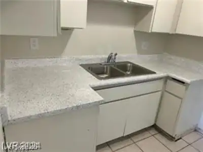 615 South Royal Crest Circle 10 Kitchen