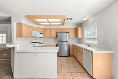 5345 Painted Mirage Road Kitchen