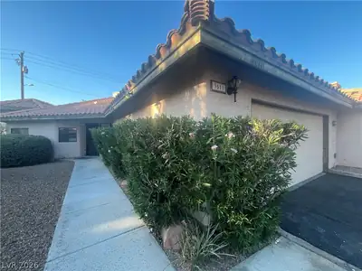 3611 Laguna Del Sol Drive Front of Structure