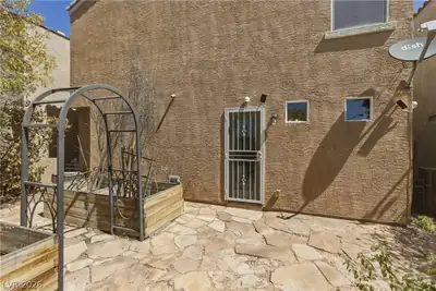 9009 Becoming Court Patio