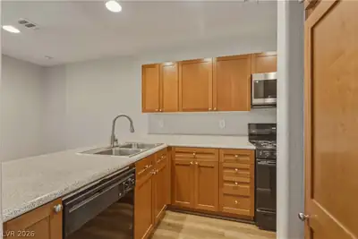 9009 Becoming Court Kitchen