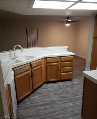 2720 Knightsbridge Road, Henderson, NV 89074 Kitchen