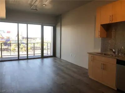 353 East Bonneville Avenue 621 Living Room