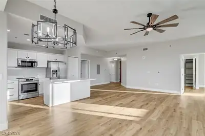 8255 Las Vegas Boulevard 201 Kitchen