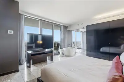 4381 West Flamingo Road 51301 Bedroom