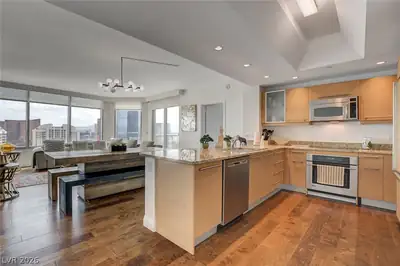 222 Karen Avenue 4101 Kitchen