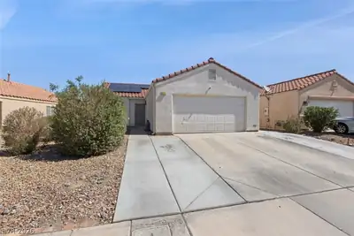 624 Black Sand Court, Henderson, NV 89011 Front of Structure