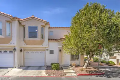 4029 Castle Cove Drive, Las Vegas, NV 89108 Front of Structure