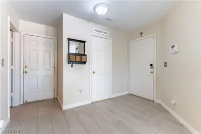 5500 Leadville Avenue, Las Vegas, NV 89130 