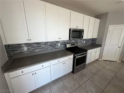 9757 West Meranto Avenue Kitchen