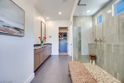 85 Crimson Stone Court, Henderson, NV 89011 Primary Bathroom