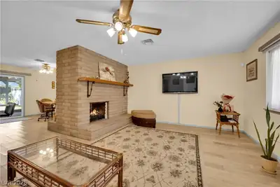 1825 Shadow Mountain Place, Las Vegas, NV 89108 Living Room