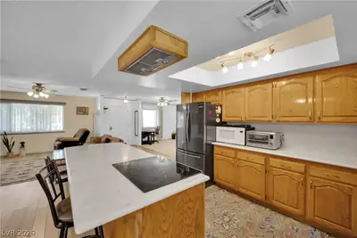 1825 Shadow Mountain Place, Las Vegas, NV 89108 Kitchen
