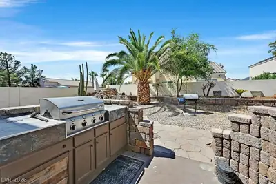 2206 Spanish Town Avenue, North Las Vegas, NV 89031 Patio