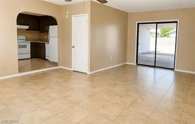 4080 Studio Street Living Room