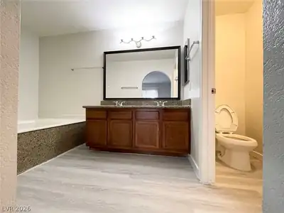 1834 North Decatur Boulevard 204 Bathroom