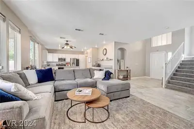 10914 Esta Ponia Court Living Room