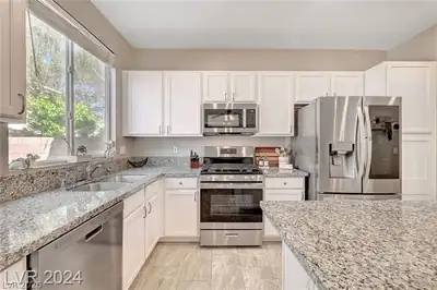 10914 Esta Ponia Court Kitchen
