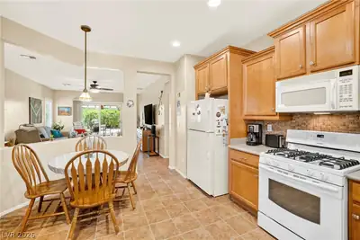 5952 Saddle Horse Avenue Kitchen