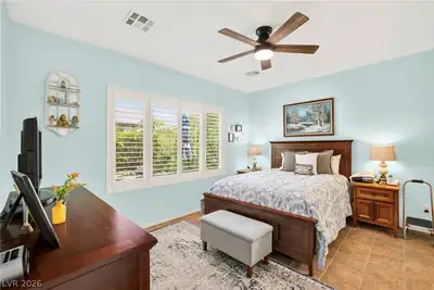 5952 Saddle Horse Avenue Bedroom