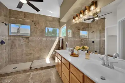 2461 Silver Blossom Lane, Henderson, NV 89052 Primary Bathroom