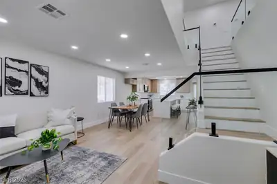 10004 Long Cattle Avenue, Las Vegas