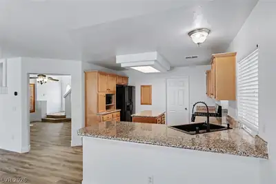 7553 TREASURE CHEST Street, Las Vegas, NV 89139 Kitchen