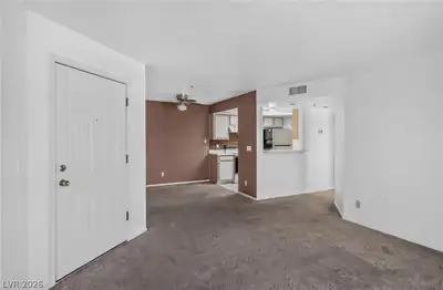 3550 Bay Sands Drive 2070 Living Room