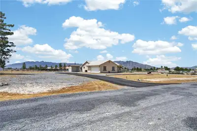 1531 West Hickory Street Pahrump, NV 89048